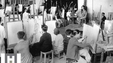 Hình ảnh lớp hội họa và điêu khắc năm 1930. (Ảnh: Bảo tàng Hà Nội)