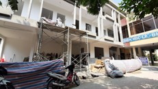 Công trình xây dựng khu hiệu bộ của Trường Tiểu học Tây Hồ. Ảnh: T.G