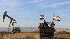 Quân đội Syria được triển khai tại khu vực tập trung nhiều mỏ dầu ở tỉnh Hasakah, Đông Bắc Syria ngày 5/11/2019. (Nguồn: THX/TTXVN)