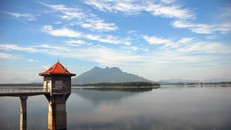  Một góc hồ Suối Hai