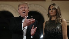 Tổng thống Mỹ Trump và phu nhân Melania tại khu nghỉ dưỡng Mar-a-Lago. Ảnh: AP