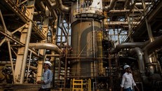 (Nguồn: finance.yahoo.com)