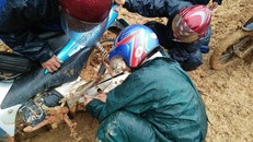 Gian nan "cõng chữ lên non"