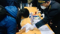 Thứ trưởng Đỗ Xuân Tuyên kiểm tra công tác kiểm dịch y tế tại cửa khẩu Hữu Nghị