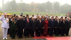 Đoàn lãnh đạo Đảng, Nhà nước vào Lăng viếng Chủ tịch Hồ Chí Minh.