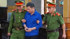 Bị can Lò Văn Huynh nói tiền mình nhận hối lộ thực ra là tiền bán đất của bố mẹ vợ.