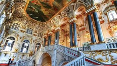 Bảo tàng State Hermitage, St.Petersburg, Nga được giới thiệu hơn 3 triệu tác phẩm bằng hình thức trực tuyến.