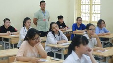 Nửa đêm, học sinh Hà Nội sững sờ nhận thông báo đổi địa điểm thi vào lớp 10