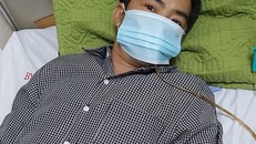 Người đàn ông bị tắc ruột sau nhiều ngày ăn lương khô vì mưa lũ