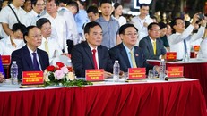 Chủ tịch Quốc hội Vương Đình Huệ dự khai mạc Lễ hội Hoa Phượng đỏ 2022