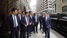 Thủ tướng Phạm Minh Chính thăm khách sạn Omni Parker House - nơi Bác Hồ từng làm việc từ năm 1911 - 1913.