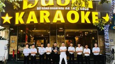 Liên quan đến hàng loạt vi phạm của karaoke Dubai 189 Quan Hoa, UBND quận Cầu Giấy đã có những biện pháp “mạnh tay” nhằm thu hồi giấy phép hoạt động của cơ sở này.