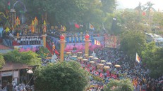 Lễ chính của Lễ hội Quán Thế Âm tại động Quan Âm.