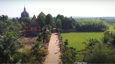 Chùa Sóc Lớn tọa lạc trong không gian xanh ở xã Lộc Khánh (huyện Lộc Ninh, tỉnh Bình Phước).