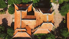 Khám phá kiến trúc độc đáo của ngôi chùa phủ đầy gốm sứ Bát Tràng