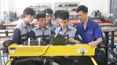 Giờ thực hành của sinh viên khoa Công nghệ ô tô tại trường Cao đẳng Việt Đức Nghệ An. 