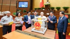 Lãnh đạo Đảng và Nhà nước bỏ phiếu tín nhiệm sáng ngày 25/10.