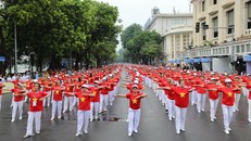 Màn đồng diễn ấn tượng của hơn 2.000 người cao tuổi tại phố đi bộ Hồ Gươm sáng ngày 28/10.