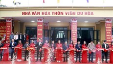 Lãnh đạo tỉnh Vĩnh Phúc và huyện Tam Dương thực hiện nghi thức cắt băng khánh thành khu thiết chế văn hóa, thể thao Làng Văn hóa kiểu mẫu thôn Viên Du Hòa, xã Thanh Vân, huyện Tam Dương.