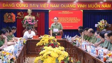 Đoàn kiểm tra số 1 do Thượng tướng Trần Quốc Tỏ, Thứ trưởng Bộ Công an làm Trưởng đoàn làm việc với Công an tỉnh Bình Dương.