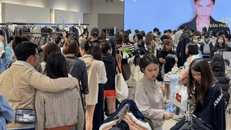 Người dân tấp nập săn “Quà Sale Siêu Hạng” tại Vincom Black Friday 2023