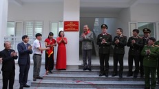 Đại tướng Tô Lâm trao tặng nhà bán trú cho Trường tiểu học Pa Tần