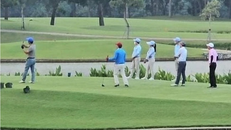 Cho thôi chức vụ đối với cán bộ đánh golf trong giờ hành chính ở Bắc Ninh