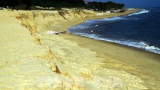 Nhiều giải pháp khắc phục tình trạng sạt lở bãi biển Bảo Ninh