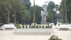 Vườn hoa cải tạo kiểu “bê tông hoá”: Đơn vị thi công vốn nhỏ nhưng trúng gói thầu lớn