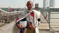 "Sư Thích Minh Tuệ" tên thật là Lê Anh Tú (43 tuổi, trú tại huyện Kỳ Anh, tỉnh Hà Tĩnh). 