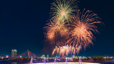 Show diễn với mức đầu tư hàng tỷ đồng mỗi đêm tại Đà Nẵng vừa bổ sung loạt hiệu ứng pháo hoa mới đẹp xuất sắc