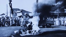 Bồ-tát Thích Quảng Đức "vị pháp thiêu thân".