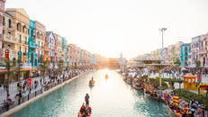 Khu Venice là địa điểm diễn ra nhiều sự kiện.