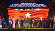 Tiết mục "Ngày hội non sông" mở màn chương trình nghệ thuật. 