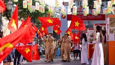 Tái hiện hình ảnh đoàn quân tiến về Hà Nội.