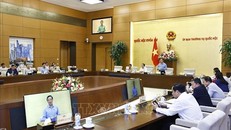 Quang cảnh phiên họp.