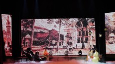 Một trích đoạn trong vở kịch "Những dấu ấn kịch nói Sài Gòn - Thành phố Hồ Chí Minh" do Nghệ sỹ nhân dân Kim Xuân và Thanh Phương trình bày. 