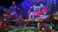 Các tiết mục Ví, Giặm đặc sắc được biểu diễn tại buổi lễ. 