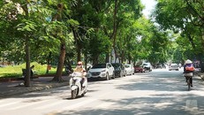 Thủ đô Hà Nội trưa chiều nắng hanh.