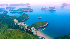 Đảo Cát Bà nằm ở phía Đông Bắc Việt Nam, cách Thủ đô Hà Nội 165km, nơi được mệnh danh là "hòn ngọc của vịnh Bắc Bộ".