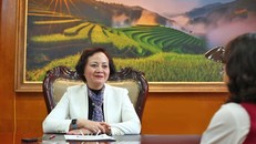 Bộ trưởng Bộ Nội vụ Phạm Thị Thanh Trà trả lời phỏng vấn phóng viên TTXVN. 