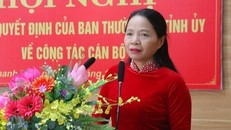 Phó Trưởng ban Thường trực Ban Tuyên giáo Tỉnh ủy Thanh Hóa Bùi Thị Mười là cán bộ đầu tiên của tỉnh tiên phong xin nghỉ hưu trước tuổi. 
