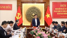 Ủy viên Bộ Chính trị, Bí thư Trung ương Đảng, Trưởng Ban Tuyên giáo và Dân vận Trung ương Nguyễn Trọng Nghĩa phát biểu chỉ đạo tại buổi làm việc. 