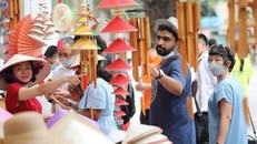 Lễ hội Quà tặng du lịch Hà Nội năm 2025 giới thiệu, quảng bá các điểm đến, sản phẩm, dịch vụ, quà tặng du lịch thương hiệu của Thủ đô Hà Nội và Việt Nam tới du khách nội địa và quốc tế.