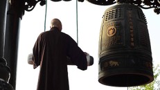 Ba hồi chuông, trống cầu nguyện Quốc thái dân an vào sáng ngày 1/7 của 18.491 ngôi chùa trên khắp cả nước