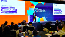 Đại diện Vinamilk, ông Nguyễn Quang Trí – Giám đốc điều hành Marketing – chia sẻ về đột phát 6 HMO trong sản phẩm sữa bột trẻ em Vinamilk Optimum tại diễn đàn lớn nhất châu Á về cơ hội phát triển trong ngành thực phẩm, đồ uống và dinh dưỡng (Ảnh: Hồng Nhân).