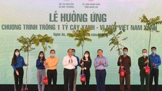 Thủ tướng Nguyễn Xuân Phúc dự lễ hưởng ứng chương trình trồng 1 tỷ cây xanh tại Nghệ An. Ảnh: VGP/Quang Hiếu.