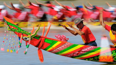 Rộn ràng hội đua ghe Ngo 