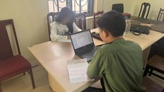 Phòng An ninh mạng và phòng, chống tội phạm sử dụng công nghệ cao (Công an tỉnh) vừa tiến hành làm việc với L.T.C. Nguồn ảnh: Công an Hưng Yên