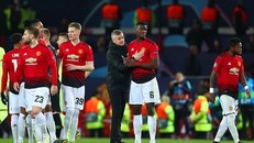 HLV M.U nói gì sau khi đội bóng của mình để thua Barca ngay trên sân nhà?